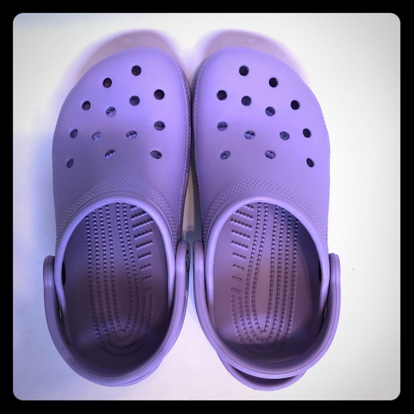 womens lavender crocs